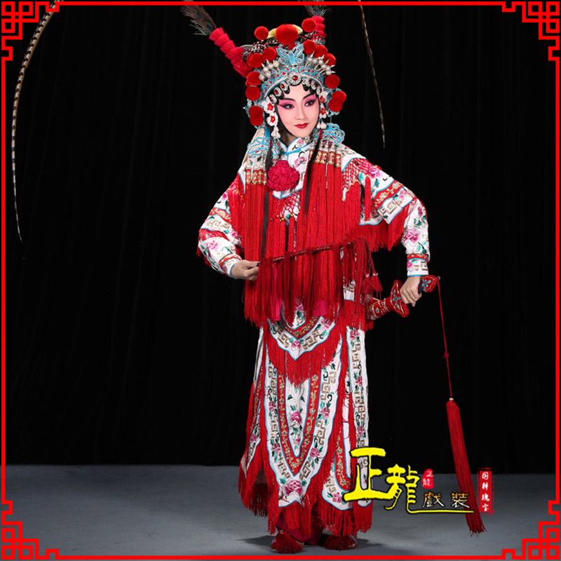 彭阳刀马旦改容战父 软绉镶边女改良靠